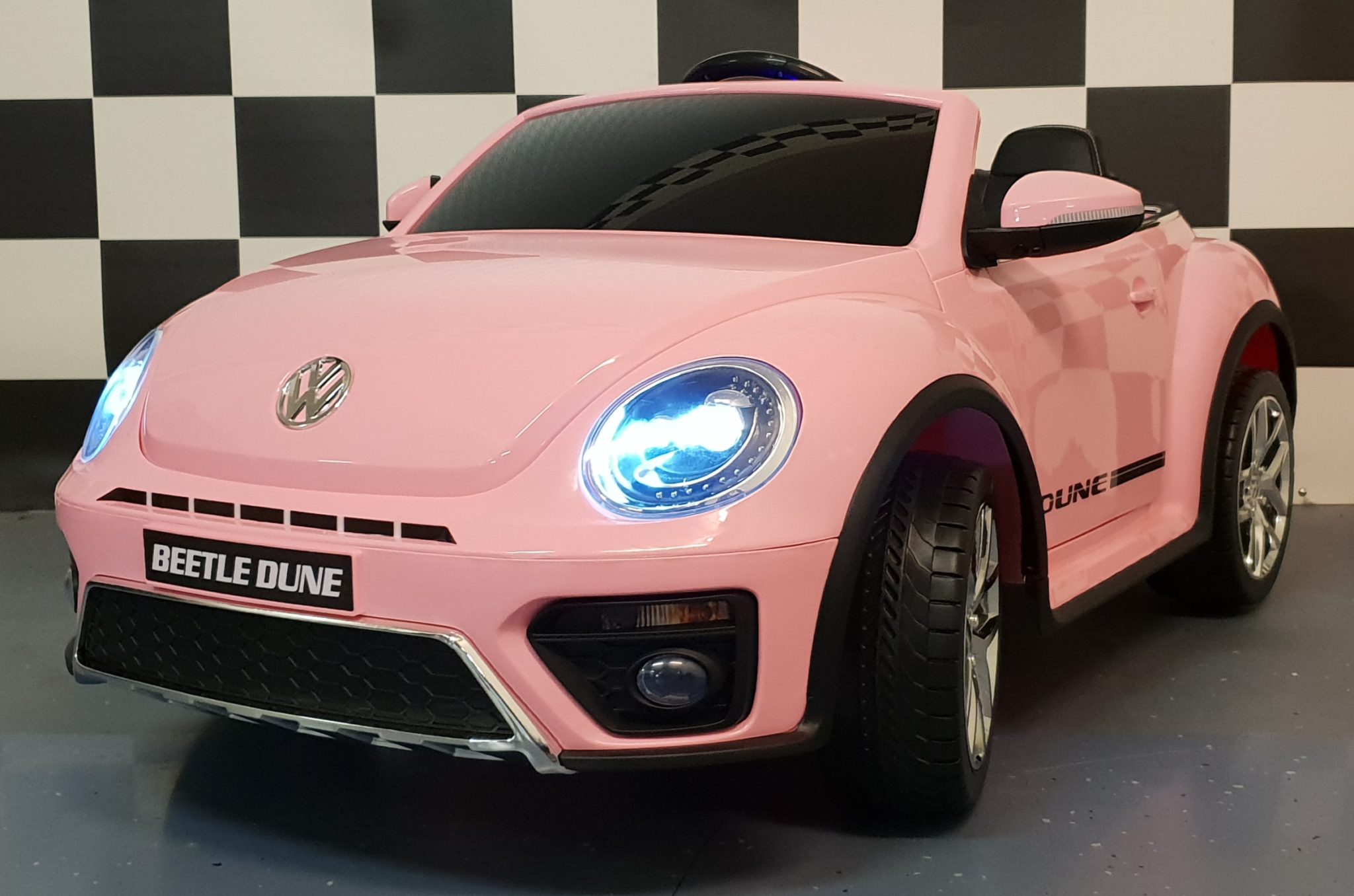 VW Beetle electric children’s car 12 volts Pink