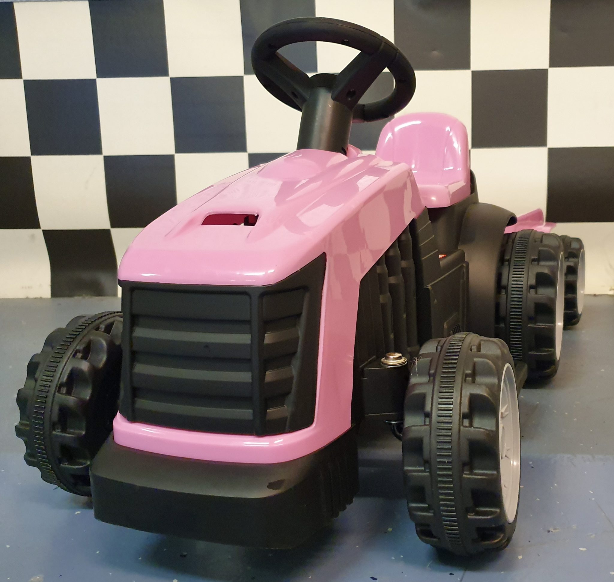 Electric children’s tractor pink 6 volts