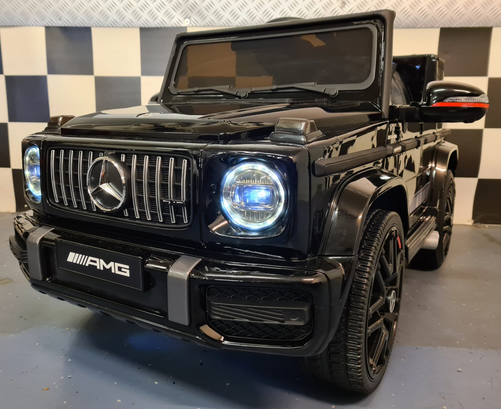 Children’s car Mercedes G63 12V black 1 person