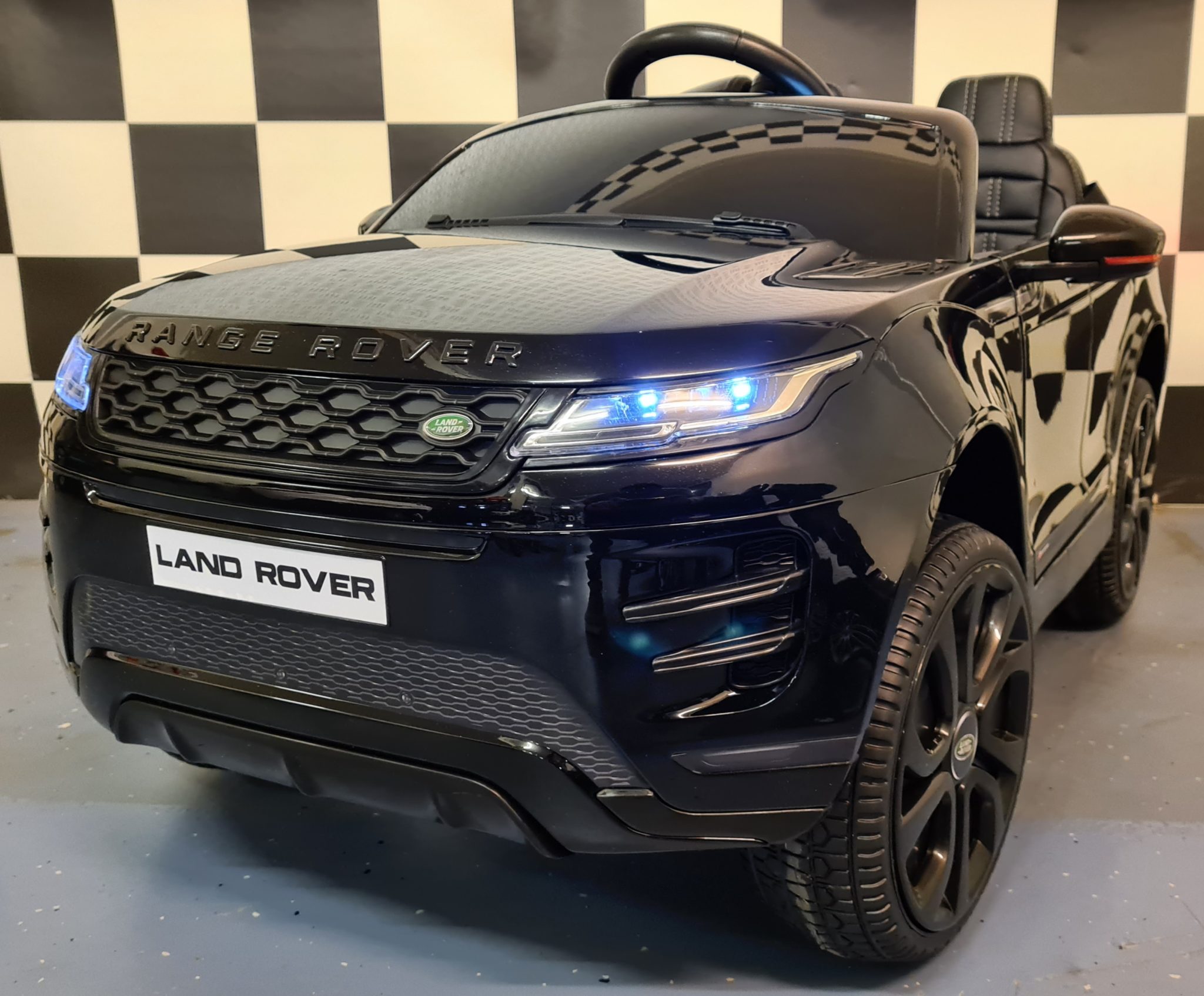 Children’s car Range Rover Evoque 4×4 paint black