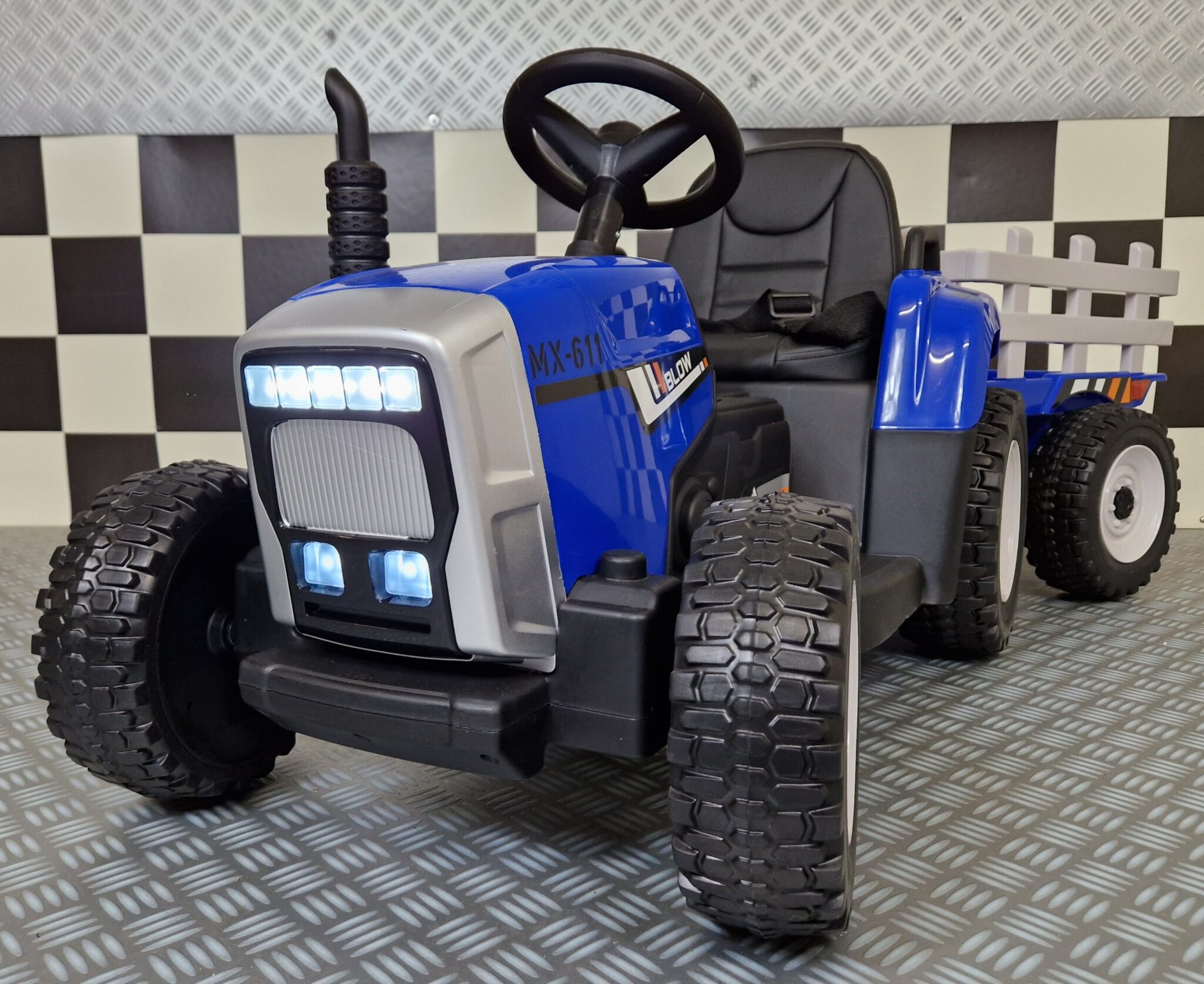 Electric toy tractor 12 volts with trailer and RC blue