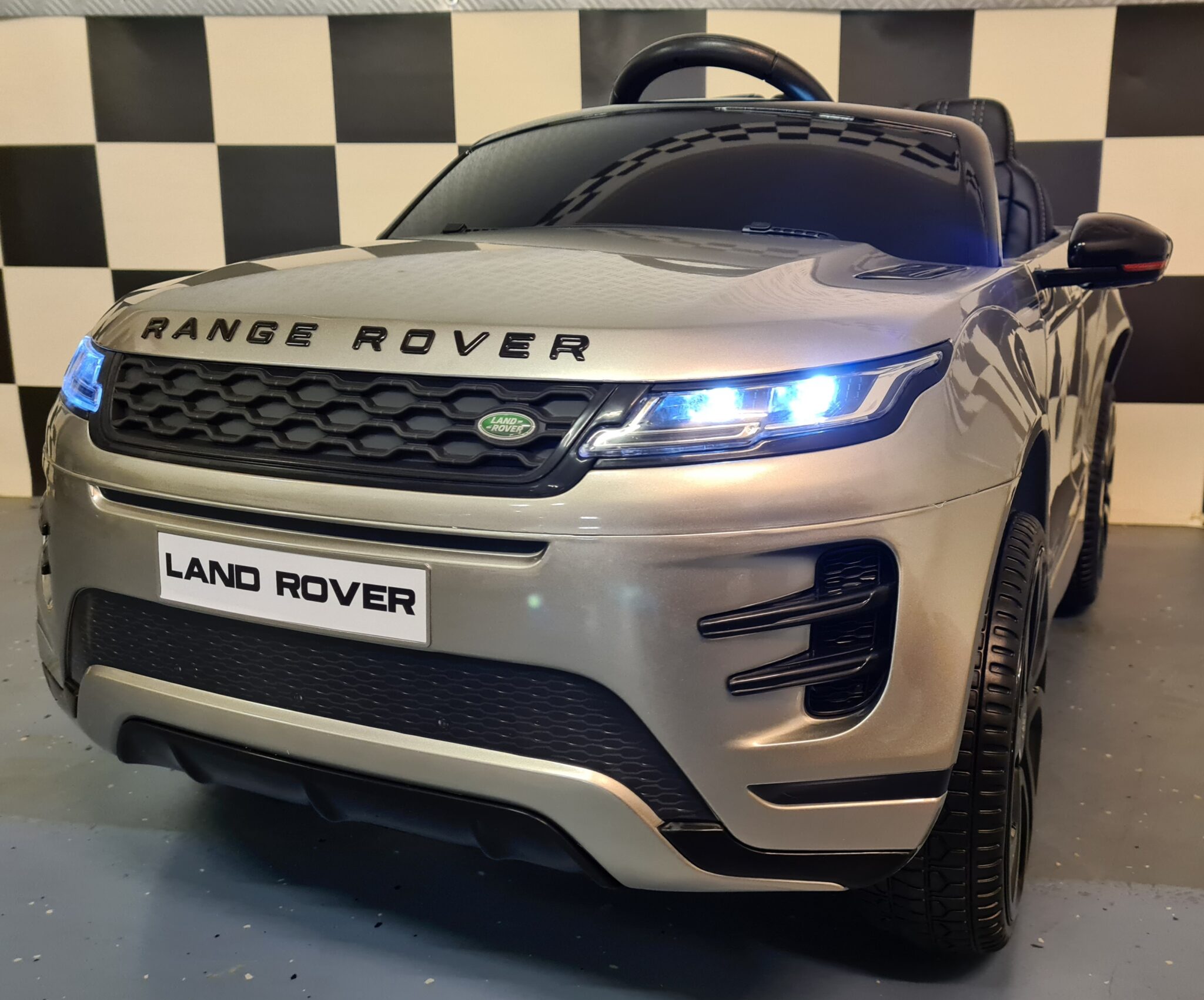 Battery toy car Range Rover Evoque 4 engines paint grey