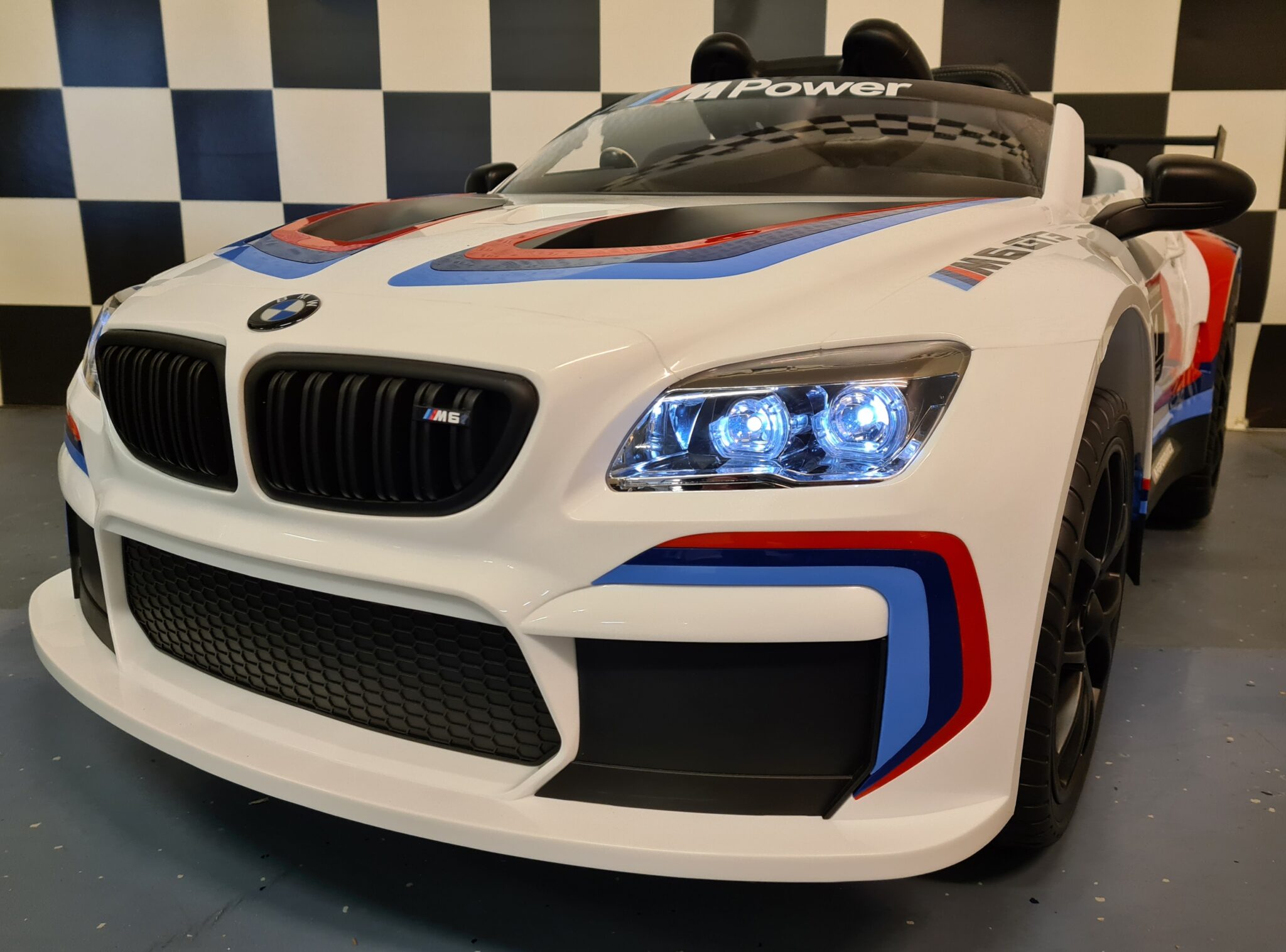 Electric ride on car BMW M6 GT3 with 2.4G RC white