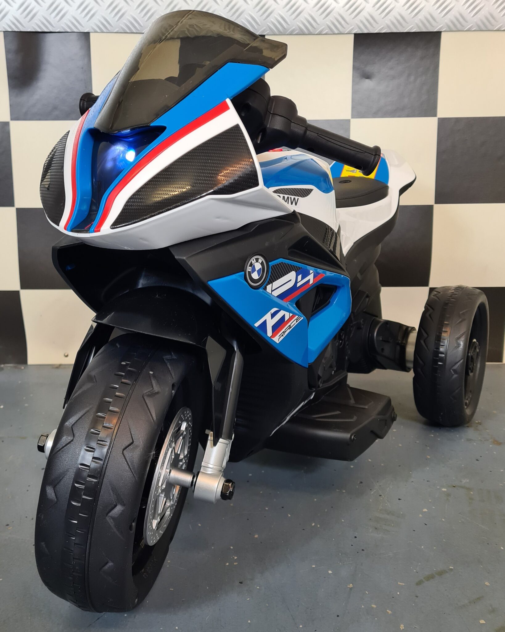 Mini BMW HP4 children’s trike blue 12 volt