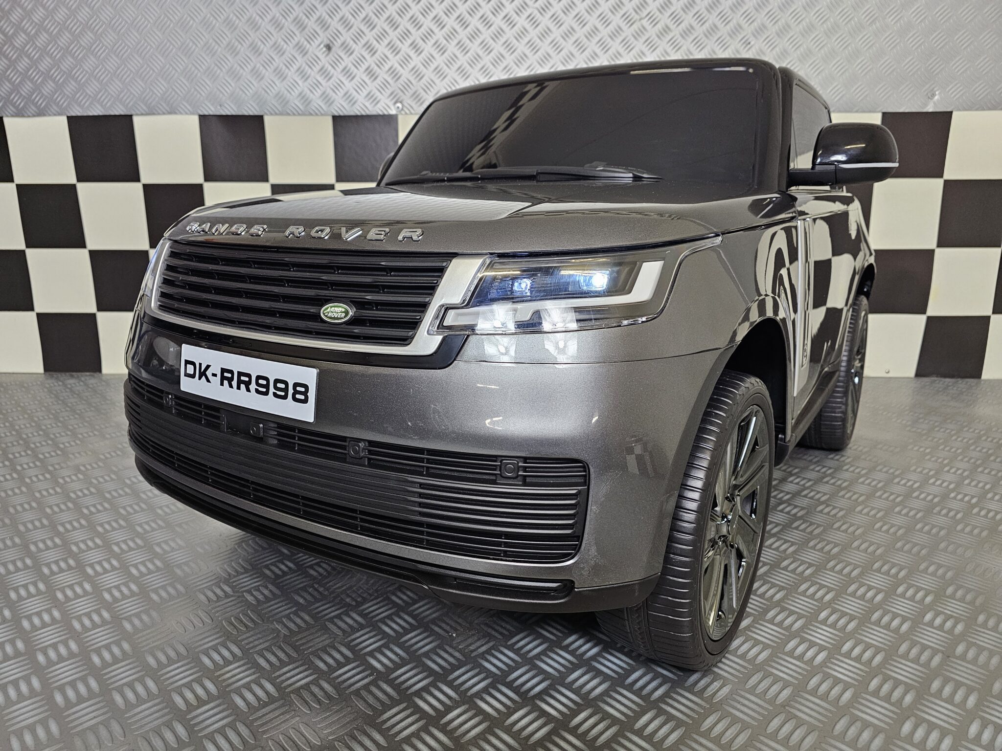 Electric children’s car Range Rover Vogue 24 volts