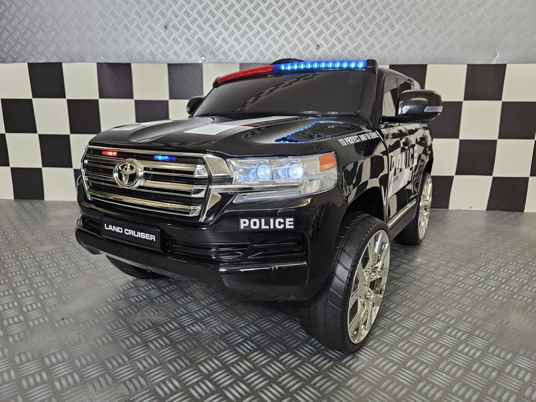 Children’s car Toyota Land Cruiser police 24 volts